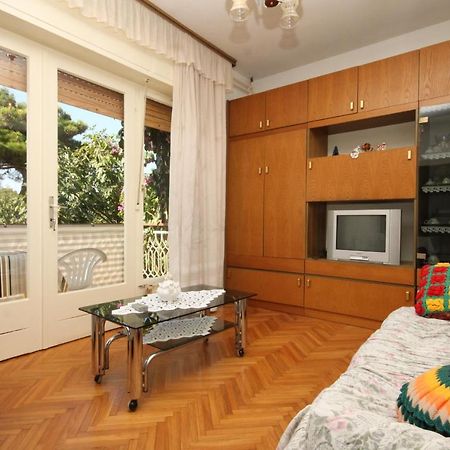 Apartments With A Parking Space Umag - 7066 ภายนอก รูปภาพ