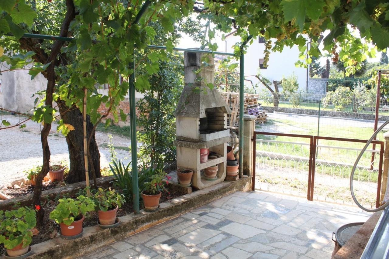 Apartments With A Parking Space Umag - 7066 ภายนอก รูปภาพ