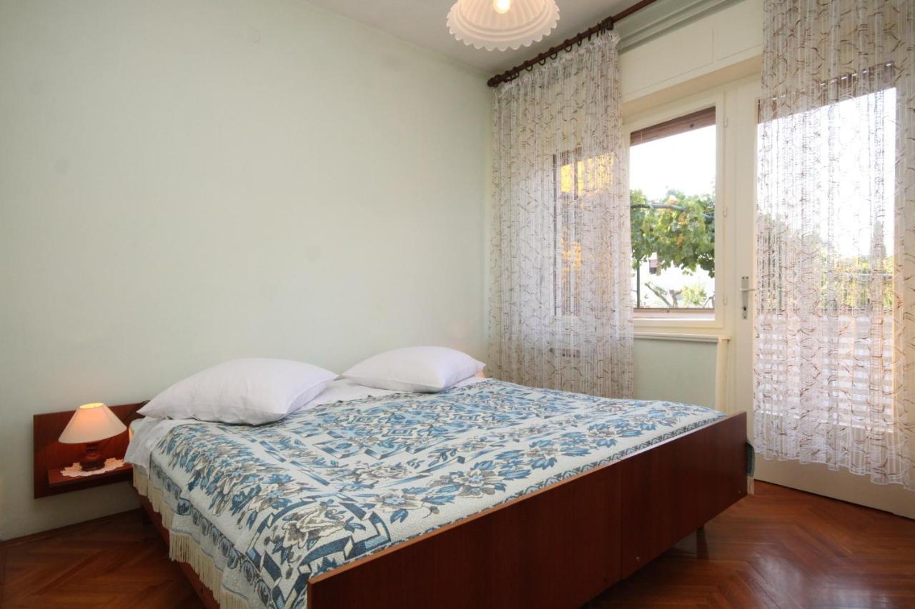 Apartments With A Parking Space Umag - 7066 ภายนอก รูปภาพ