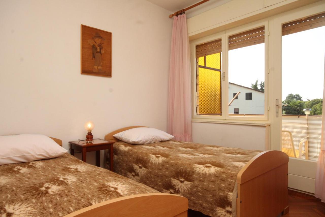 Apartments With A Parking Space Umag - 7066 ภายนอก รูปภาพ